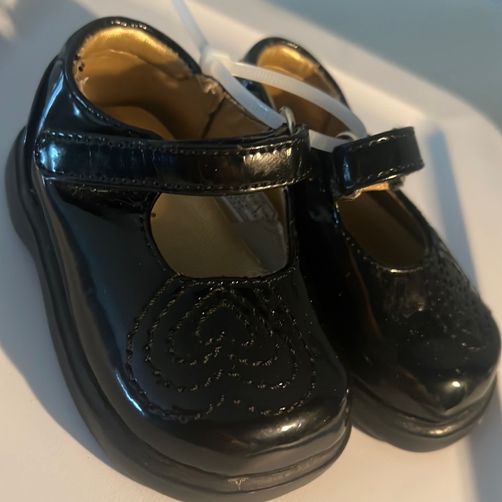 Weebok black dress shoes